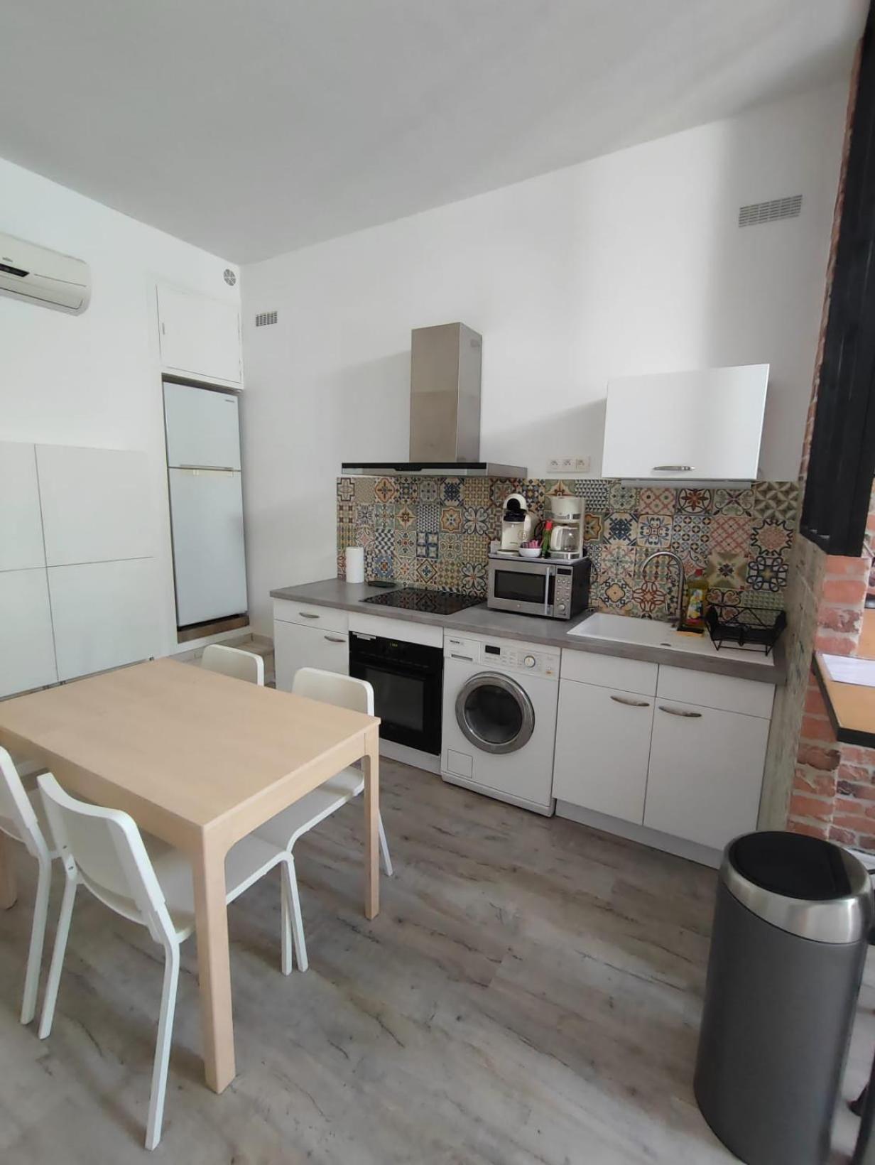Appartement T2 48 m2 indépendant parking public gratuit à proximité Béziers Esterno foto